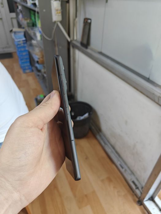 Motorola edge 50 12/512гб