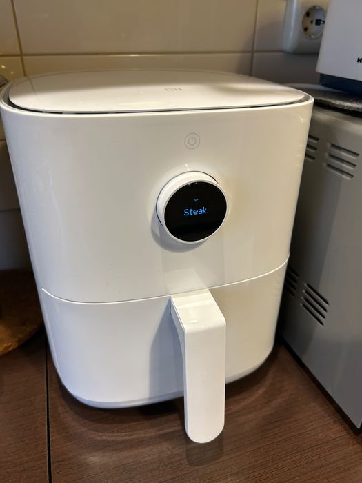 Airfryer 3.5L, alb, 1500W cu 8 programe - garantie inclusa