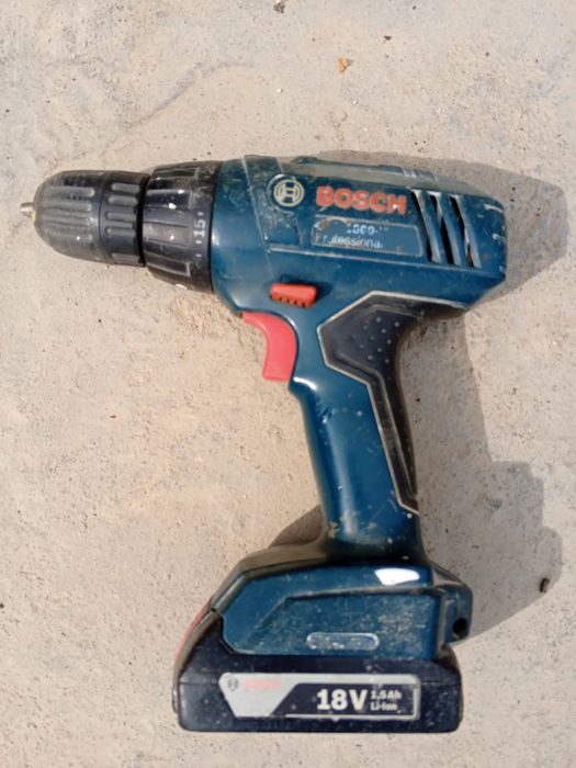 Продается аккумулятор батарея шрупбовой