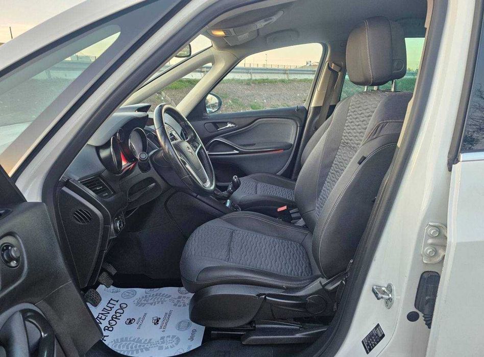 Opel Zafira Tourer на  части