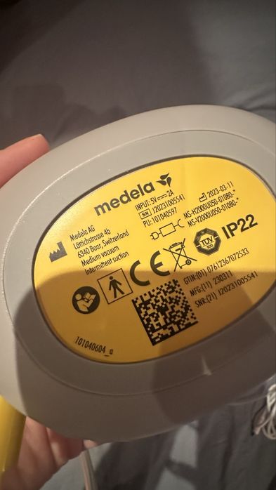 Продам молокоотсос Medela Solo