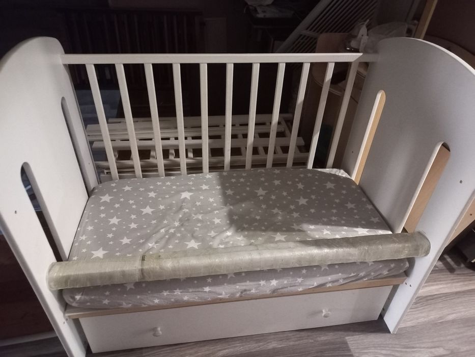 Продам детскую кроватку.