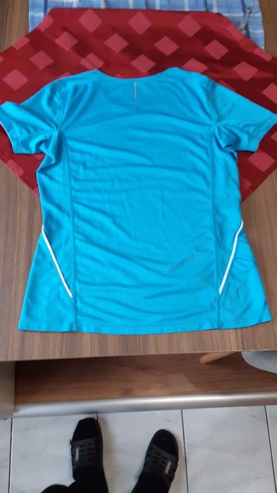 Спортни дамски блузи SALOMON. Два броя.