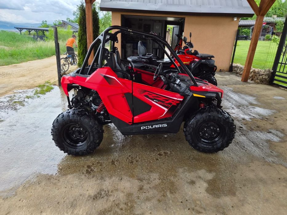 Polaris RZR 200 EFI – 450 km, impecabil