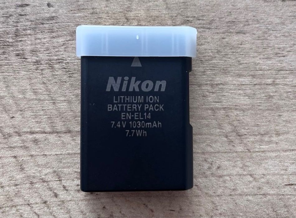 Фотоапарат Nikon D3100 DSLR с два обектива – в отлично състояние