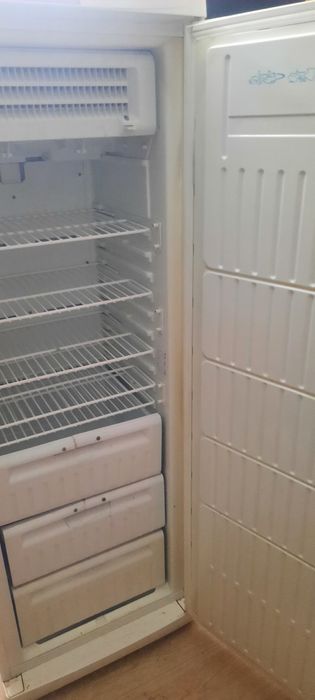 Продам морозильную камеру