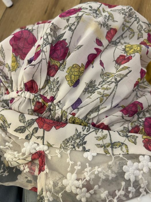 Rochie cu flori 6-7 ani