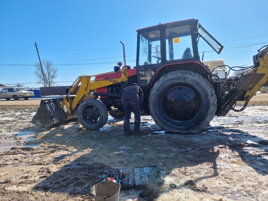 Продам экскаватор погрузчик ЮМЗ