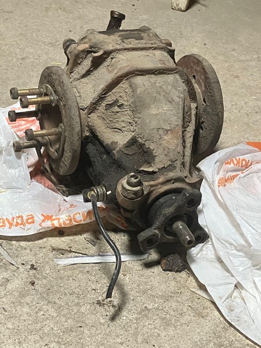 Редуктор от Мерседес 190