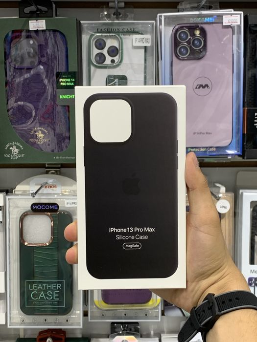 Чехол на iPhone