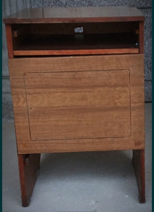 Продаётся тумбочка состояние хорошо
