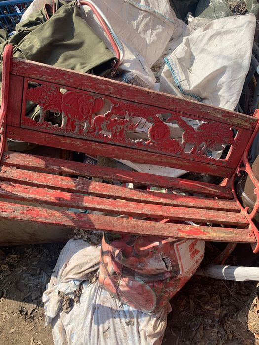 Băncuțe curte copi