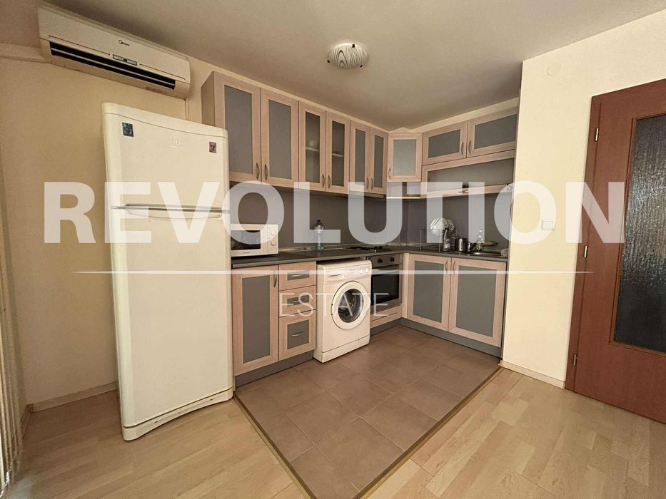 Дава се под наем Тристаен апартамент в Варна, ВИНС - 87 кв.м за 650 € - Снимка #1