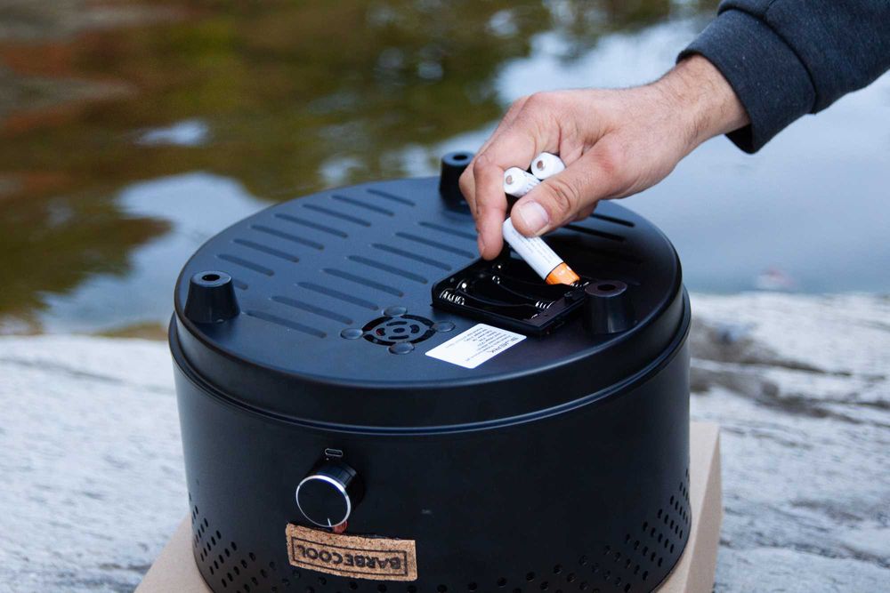 Преносимо барбекю и котлон,скара на дървени въглища с вентилатор