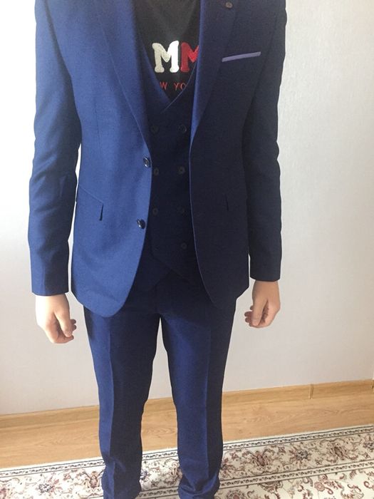 Продом костюм с брюками