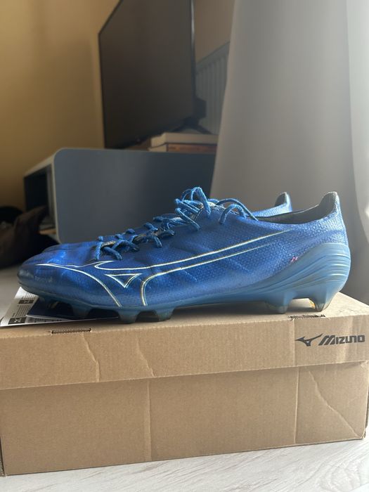 Ghete de fotbal Mitzuno Alpha Elite 44.5 stare foarte buna
