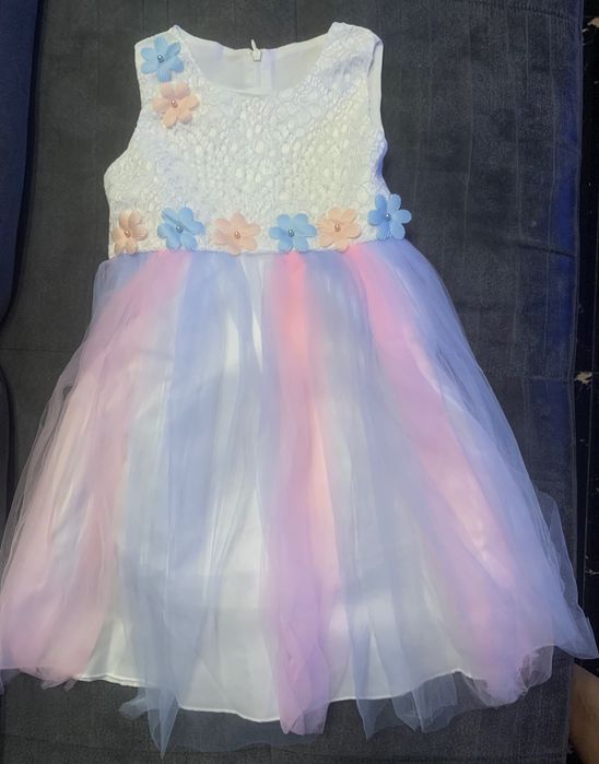 Нова рокля 116 ръст