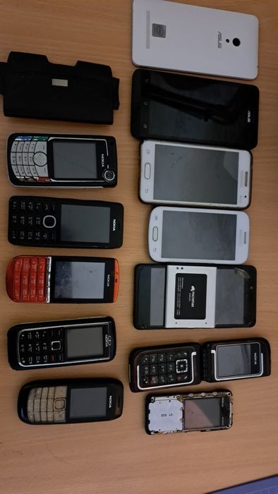 Сотовые телефоны