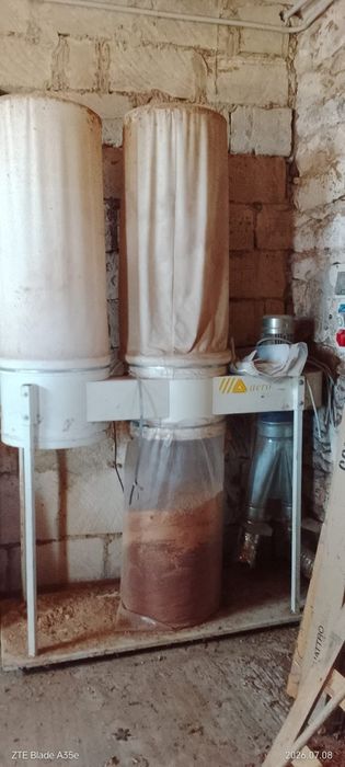 Utilaje tamplarie lemn abric ,banzic, circular ,slaif, presa, exhaustor,masina ascutit cutite abric etc