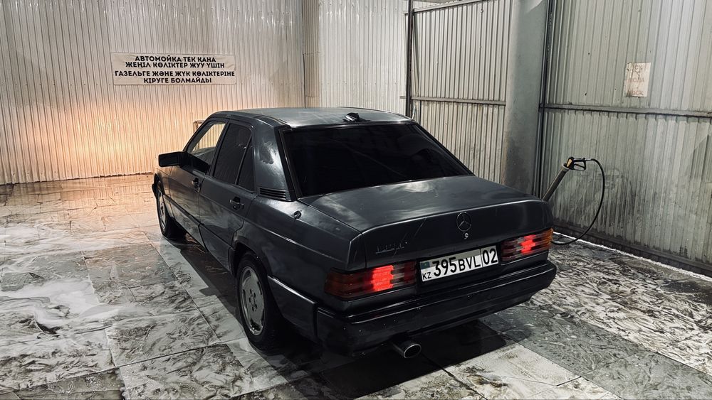 W201 мерседес 190е