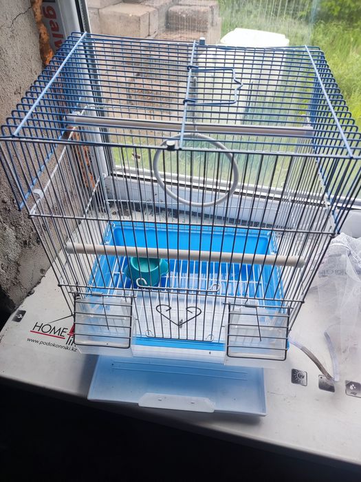 Клетка для попугаев и птиц