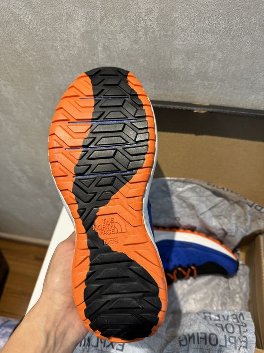 The North Face - кроссовки 41-42 р.