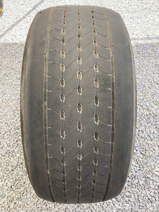 Гуми за камион 355-50-22.5