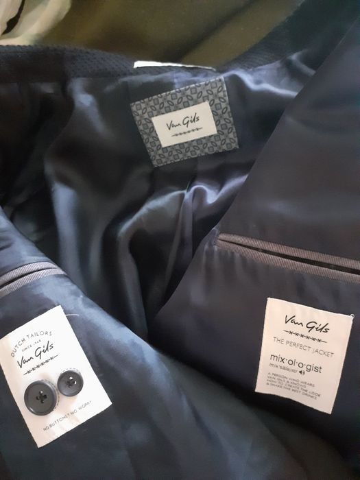 Продам мужские черные пиджаки