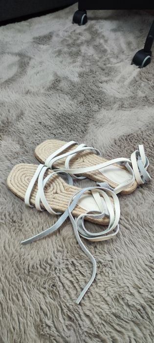 Vând sandale că noi, mărimea 37/37,5