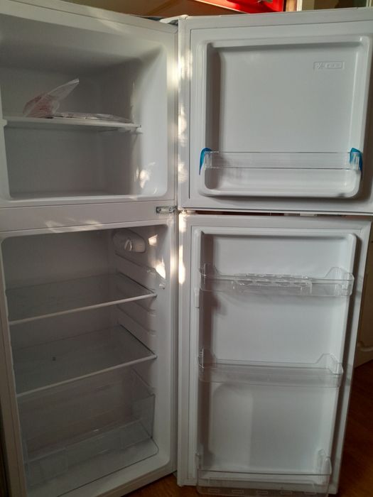 Продам холодильник новый