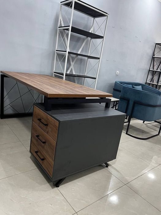 Цех скидка Офис Директорский стол Бошликлар столи