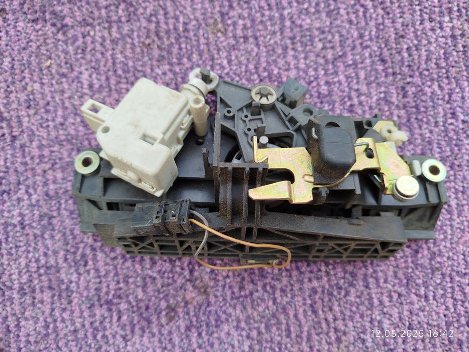 Продам запчасти на автомобиль