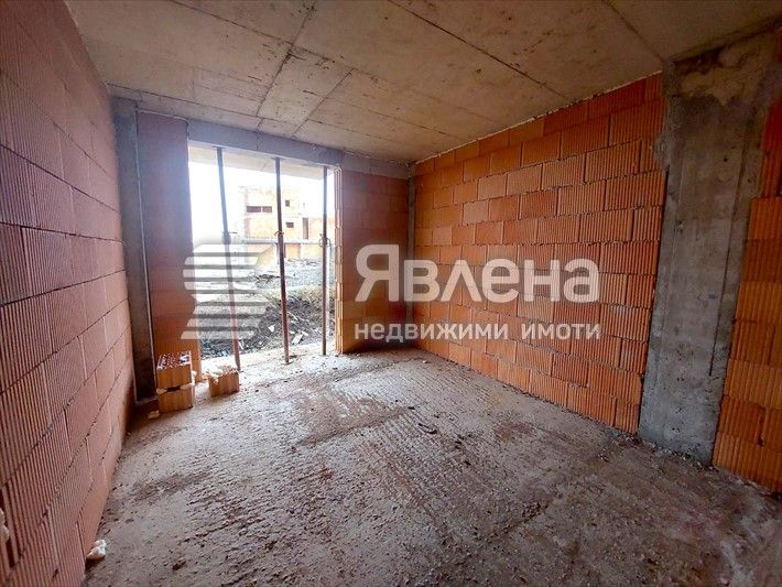 Тристаен апартамент в Крайморие с прекрасна голяма веранда! ТОП ЦЕНА!