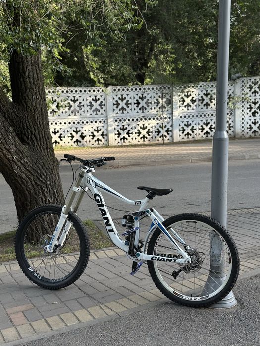 Продам велосипед Giant glori 01