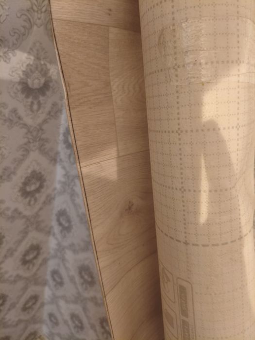 Продам рулон линолеума 2.5-5