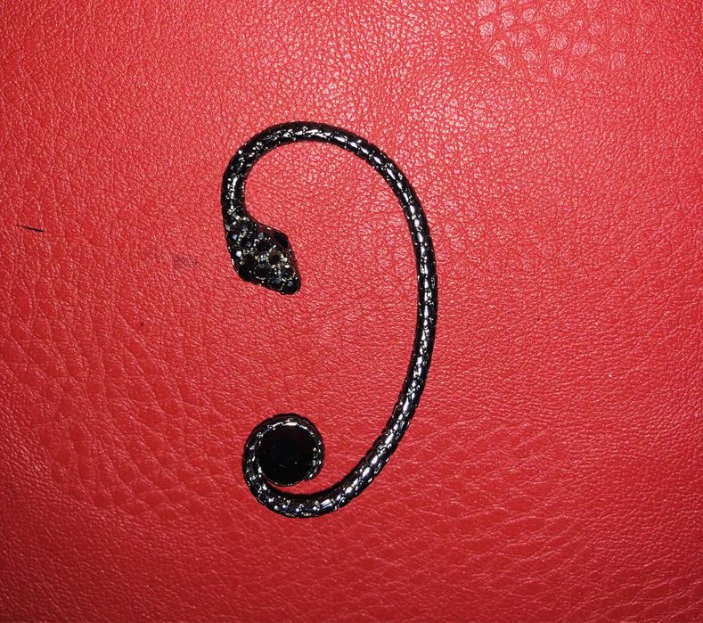 Продам оригинальные серьги