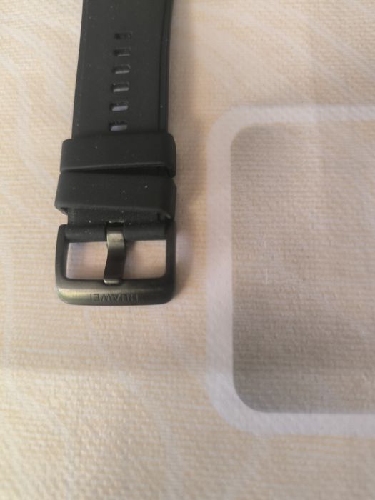 Продам смарт часы HUAWEI WATCH GT