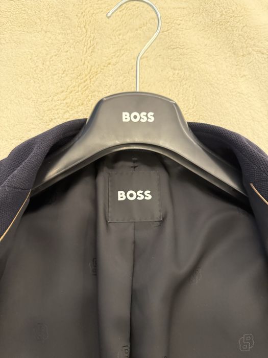 Пиджак Boss новый