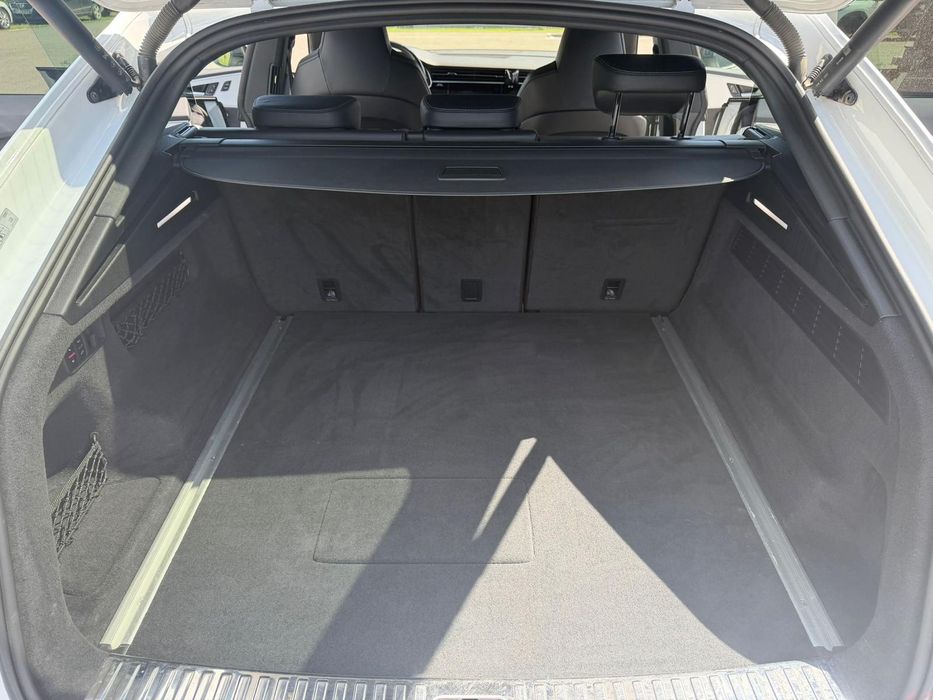 Audi Q8 60 TFSI e quattro S line | 462 CP | Model 2021 | Configurație de Top