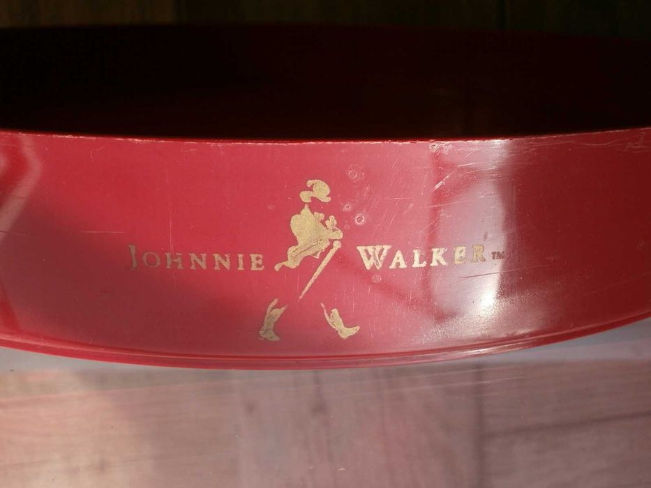 Колекционерски Сувенири на Уискита Johnnie Walker Bushmills