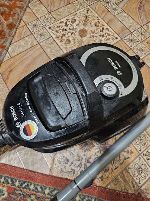 Пылесос Bosch в нормальном состоянии