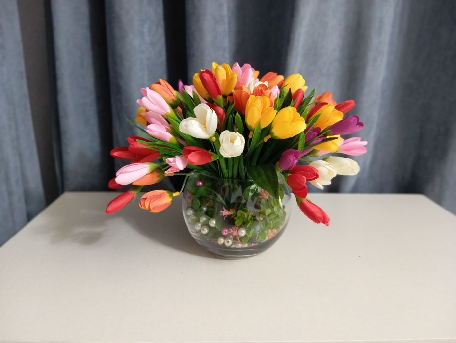 Suniy gullar hadiya uchun