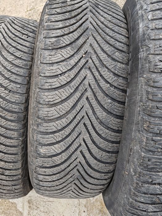 Зимни Гуми 215/65/16