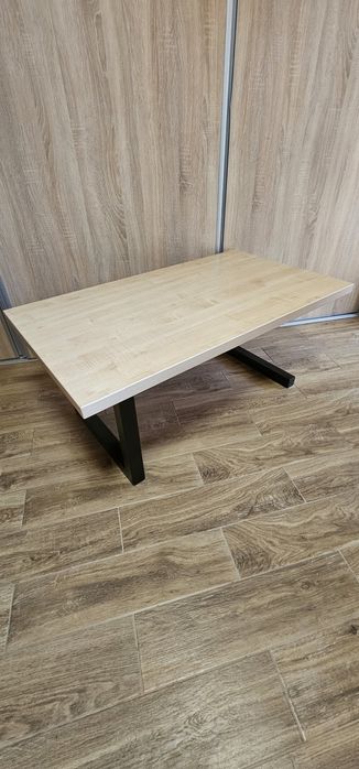 Masa de cafea cu picioare metalice