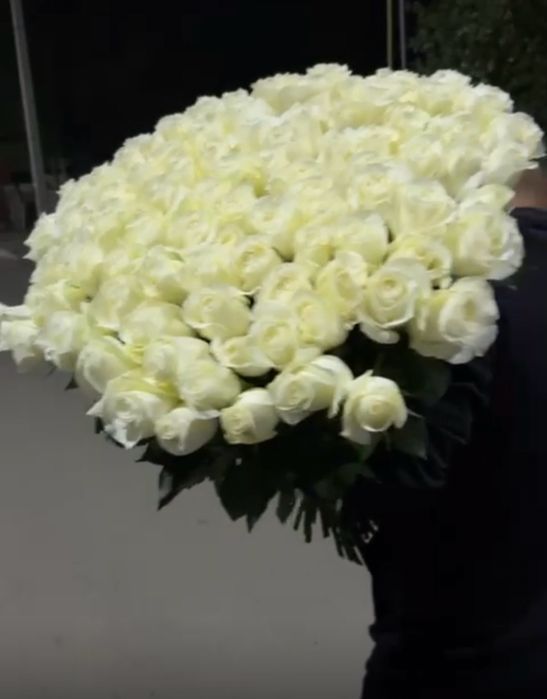 101 белые розы