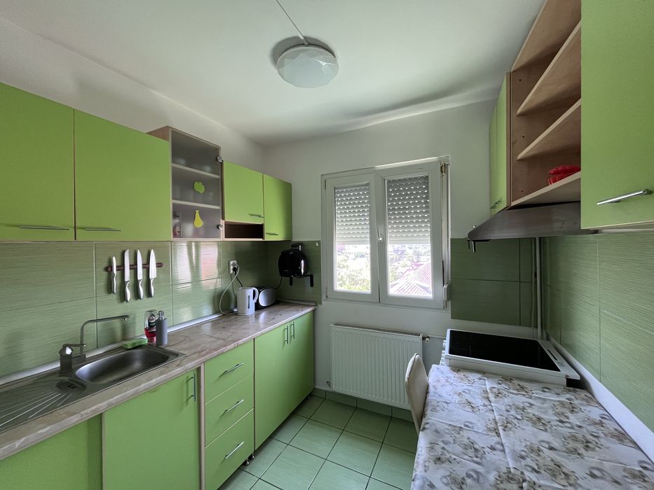 Proprietar inchiriez ap 2 cam. Central