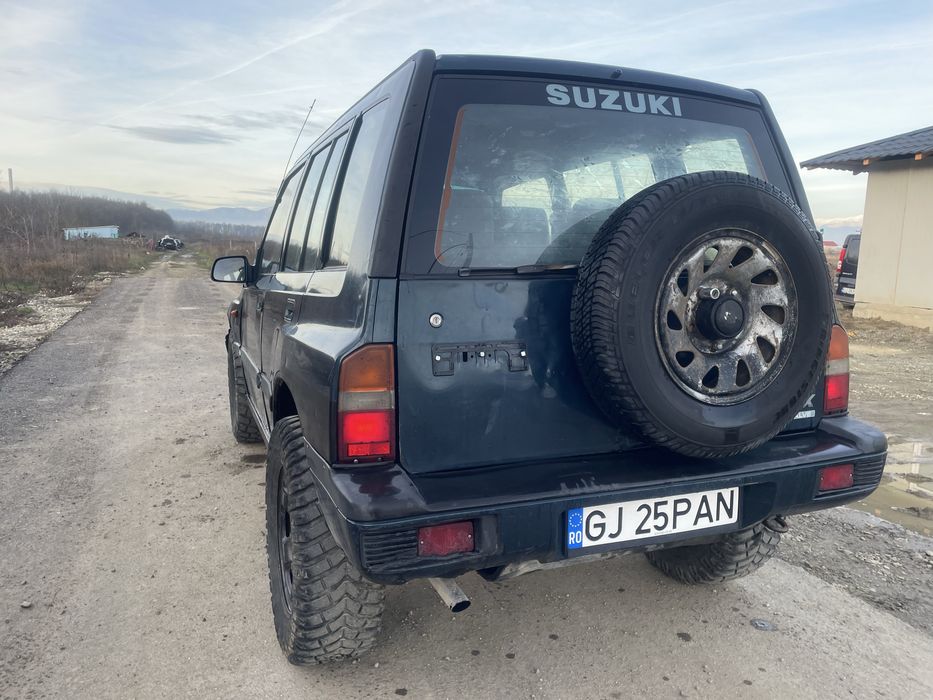 Suzuki Vitara 4x4 1.6 benzina, 16 valve fara rugina , ac functional
