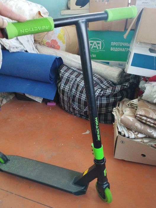 Продам детский трюковой самокат!