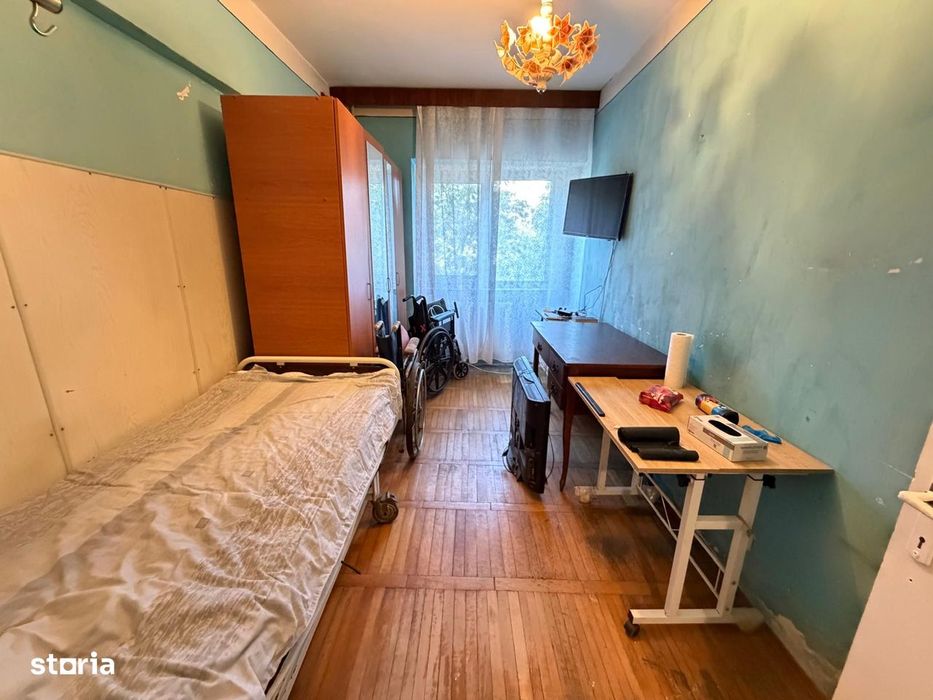 Apartament 3 camere, DECOMANDAT, ETAJ 1, Esplanada Nicolina