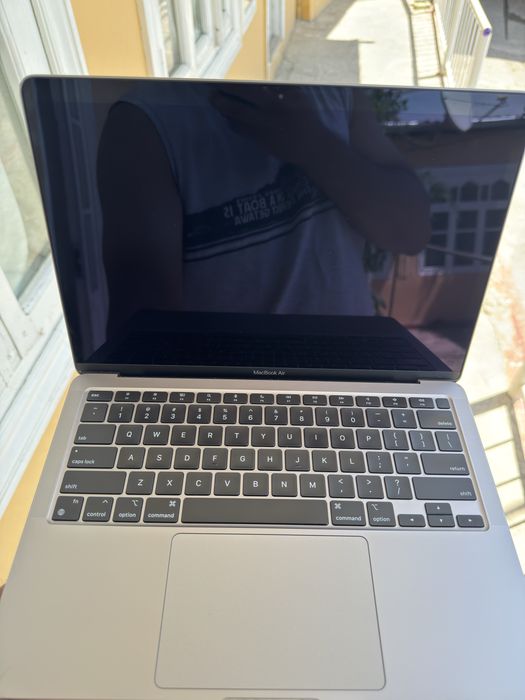 Macbook Air M1 8/256